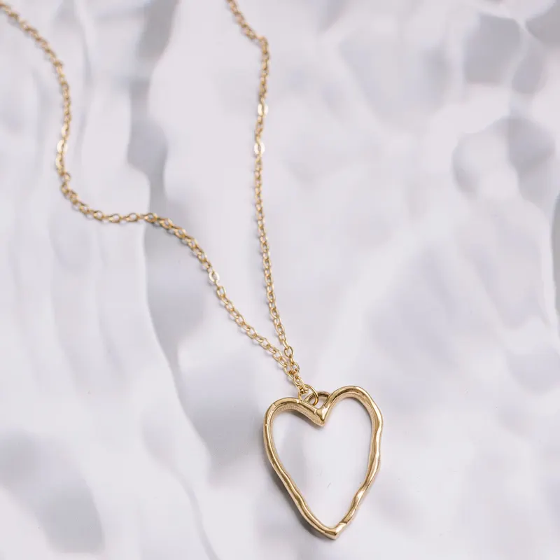 Collar con dije de luna